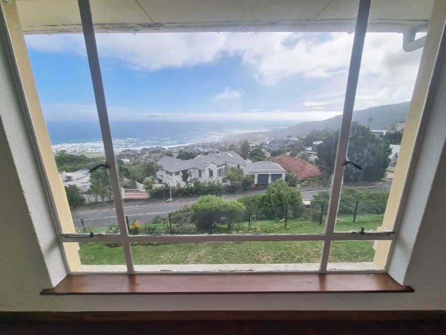 To Let 4 Bedroom Property for Rent in Camps Bay Western Cape